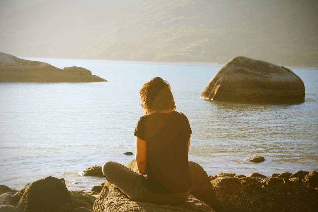 How Often Should I Meditate to See Benefits in My Grieving Process?